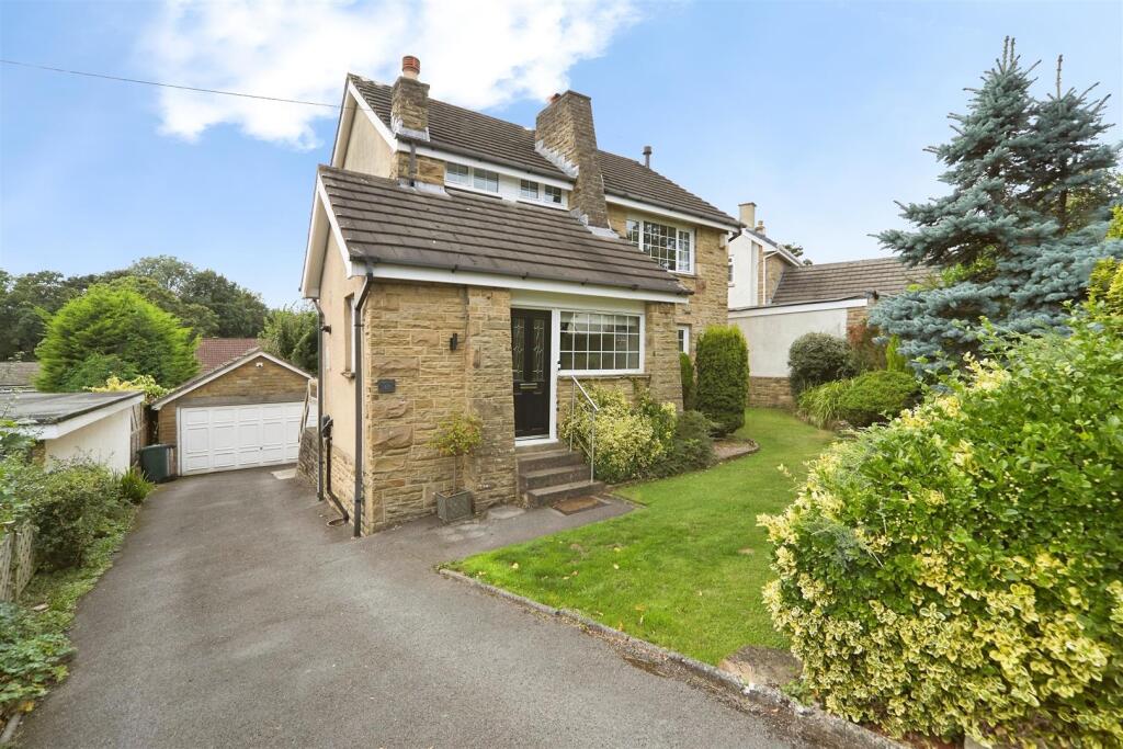 Main image of property: Woodvale Crescent, Bingley, BD16 4AJ