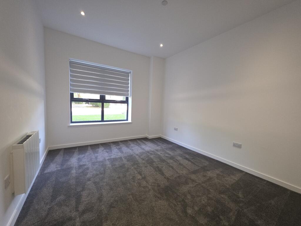 Apartment in Swindon - View 2