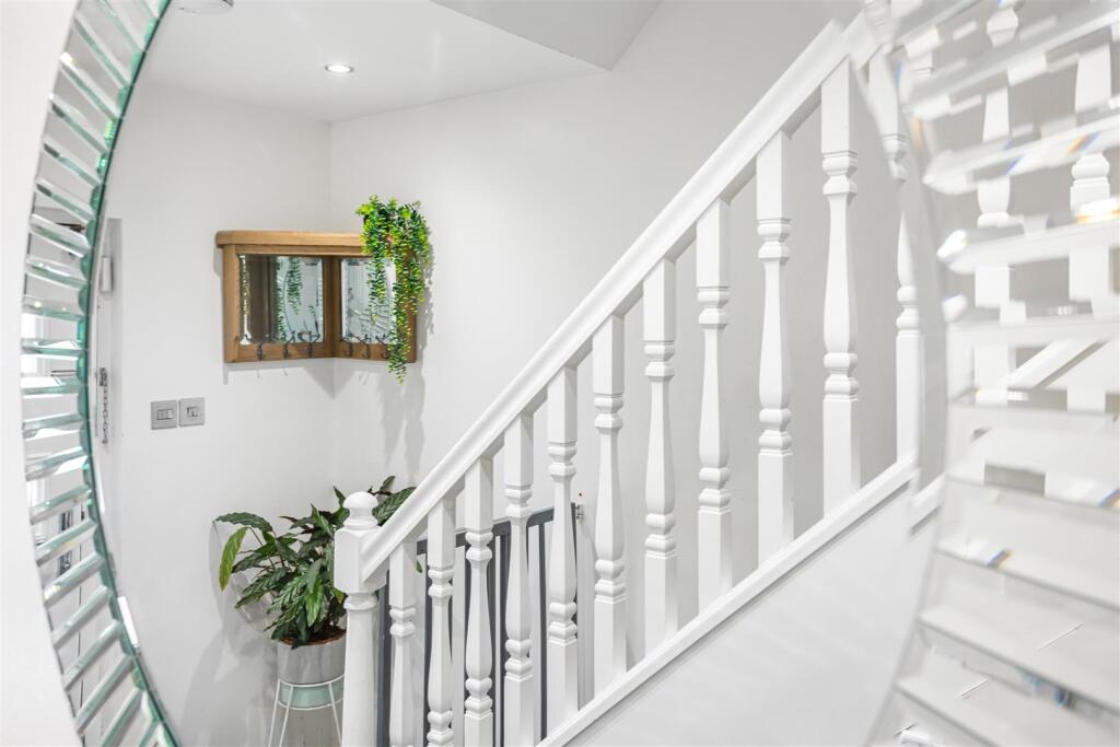 House in Enfield - More