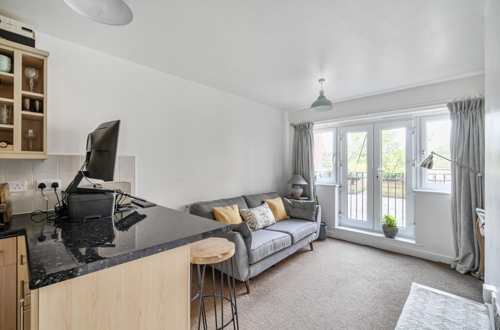Apartment in Bournemouth - View 3