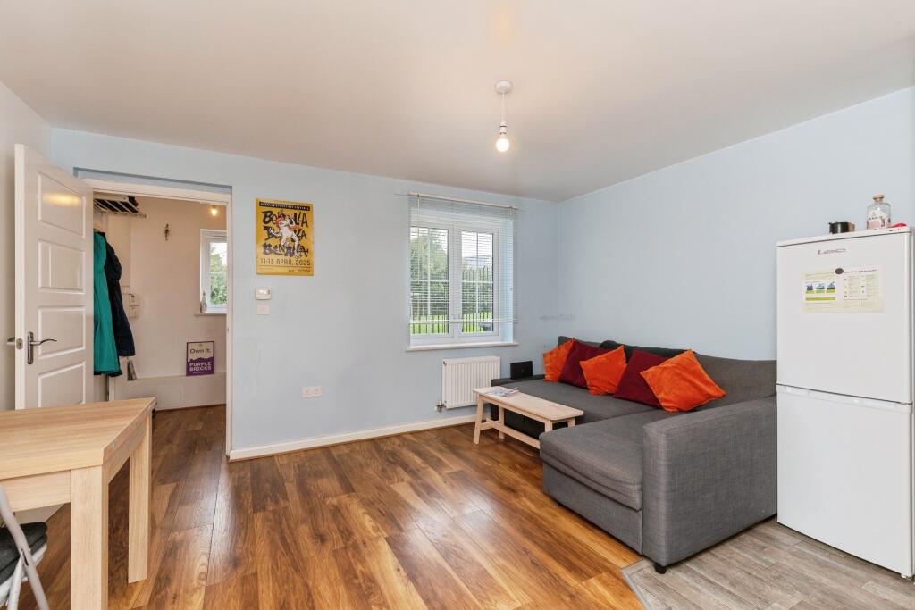 Apartment in Thornbury, Lower Morton - View 5