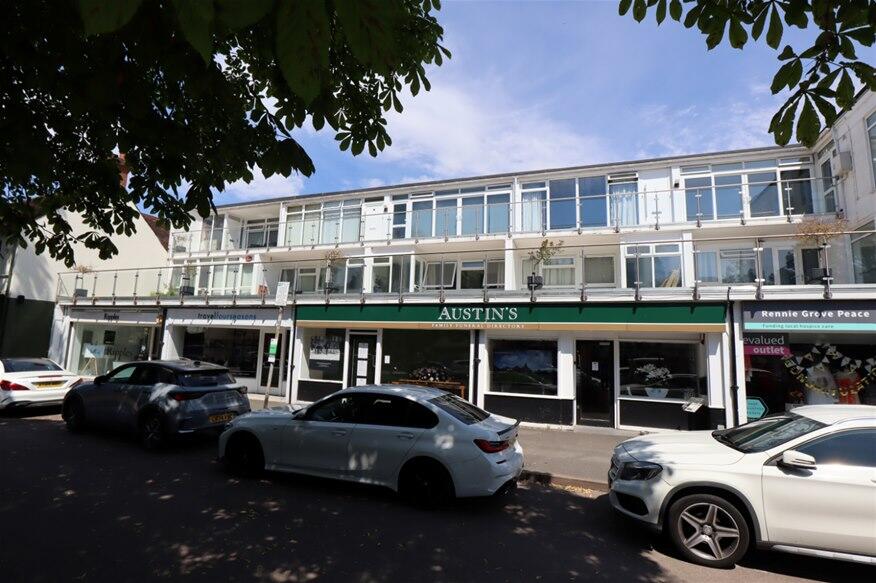 High Street, Harpenden, AL5