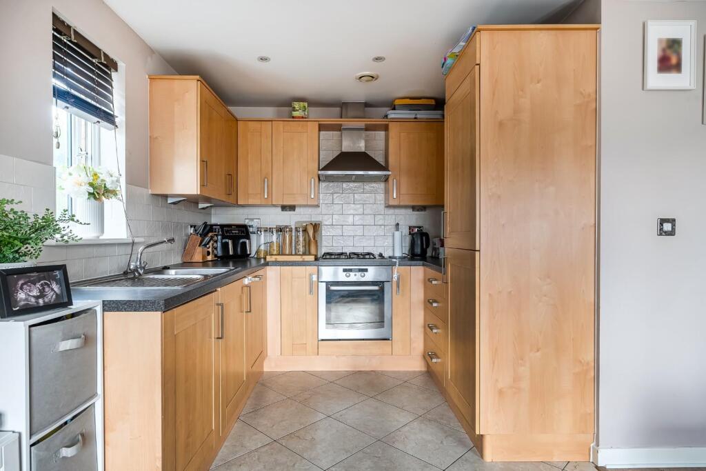 Apartment in Rochester - More