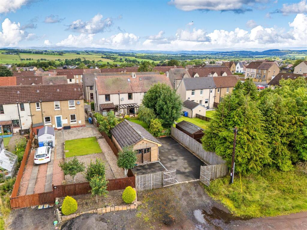 House in Edinburgh, West Lothian - View 2