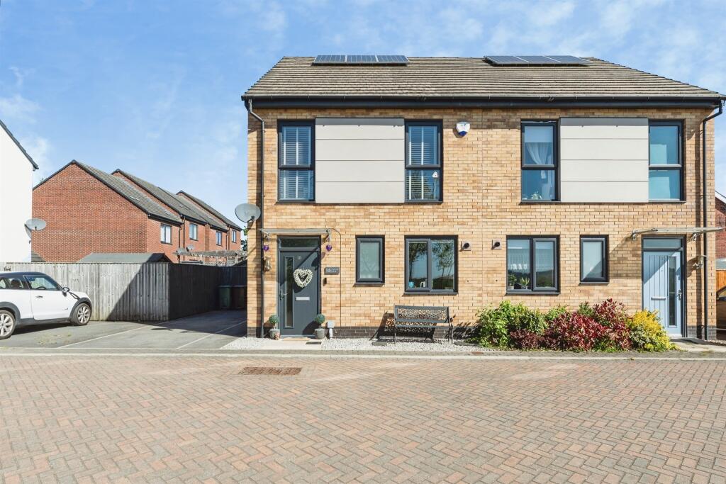 Main image of property: Curlew View, South Elmsall, Pontefract