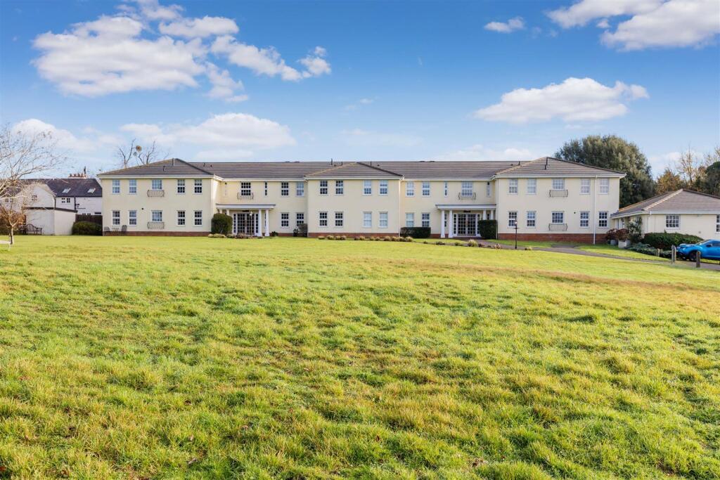 Main image of property: Berry Hill, Taplow, Maidenhead