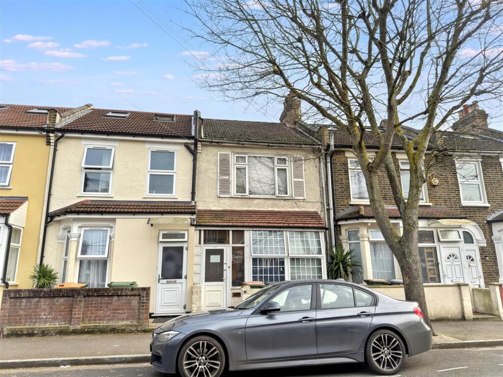 Main image of property: Corporation Street, London