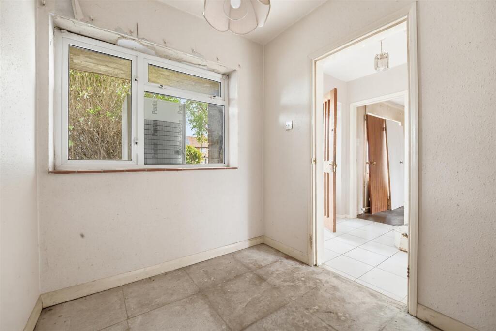 House in Southall - View 5
