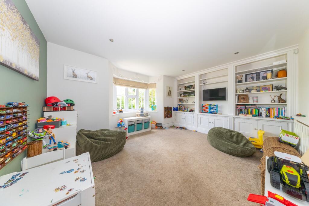House in Milton Keynes - View 4
