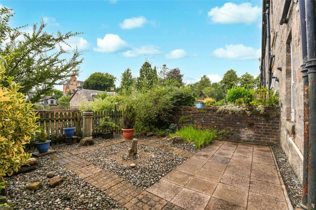 Apartment in Glasgow, South Mains, East Dunbartonshire - View 4