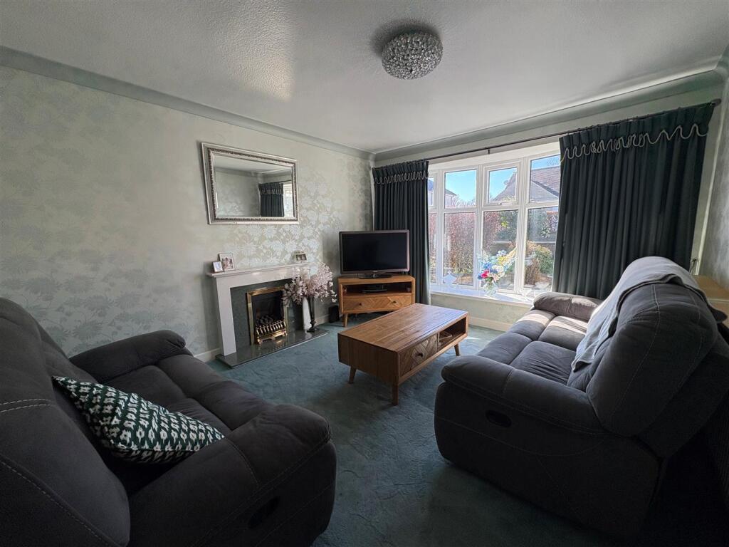 Additional image 4 of Highgate Grove, Clayton Heights, Bradford