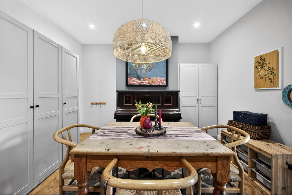 House in Hart, Fleet - View 5