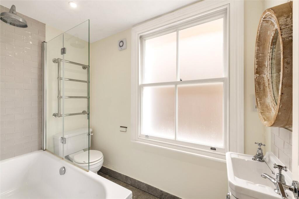 Apartment in London - View 5