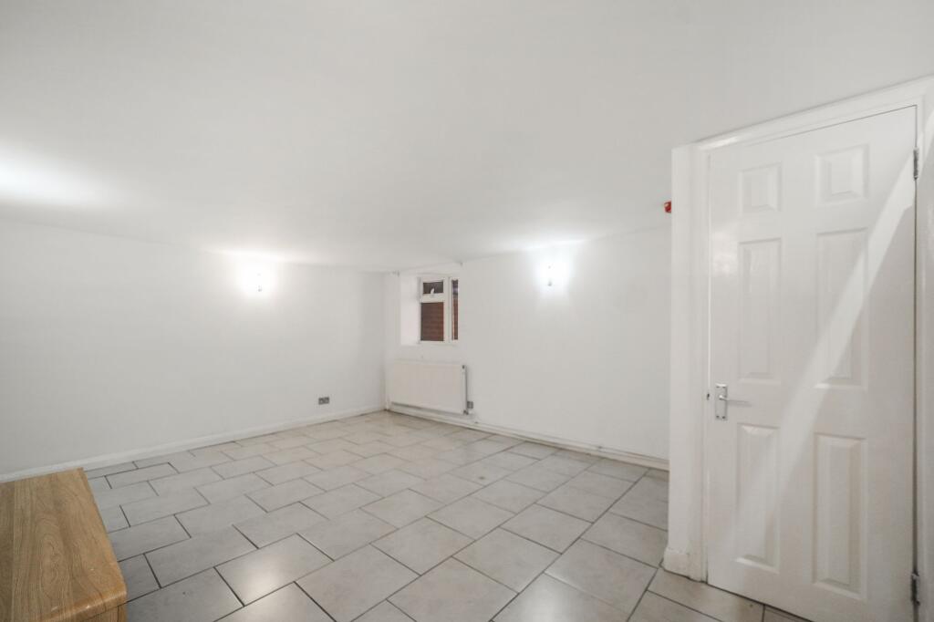 Apartment in London, Broad Green - More