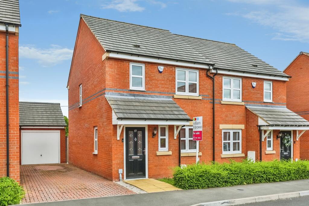 Main image of property: Long Wood Close, Loscoe, Heanor