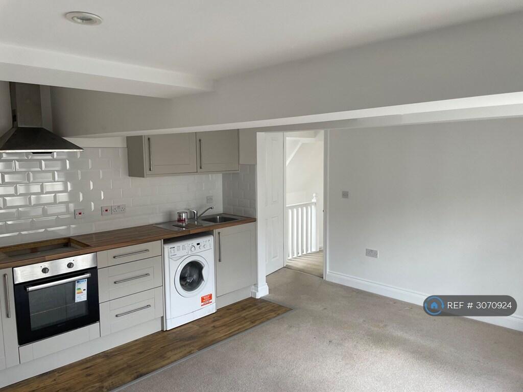 Apartment in Rochester - View 4