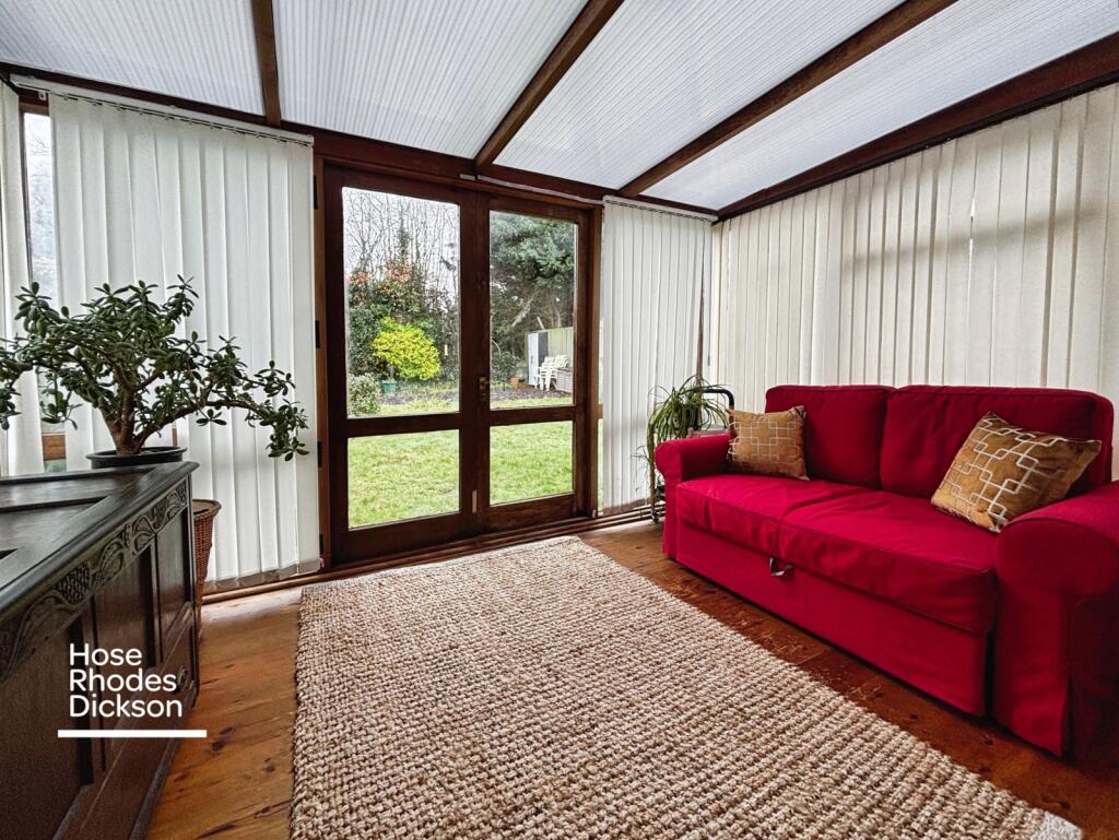 House in Sandown, Lake - More