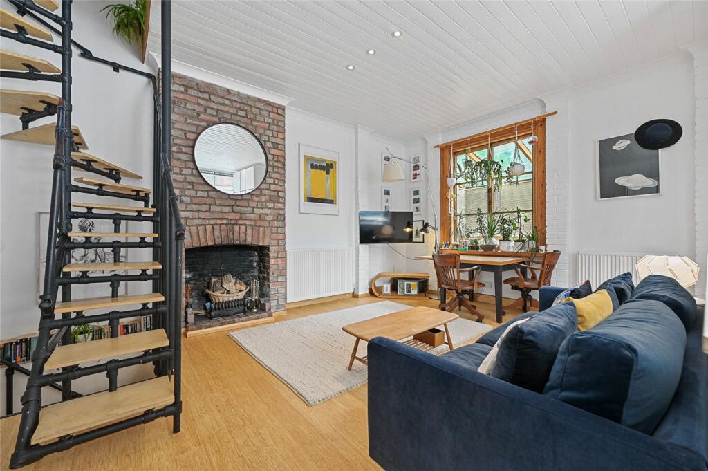 Main image of property: Swindon Street, London, W12