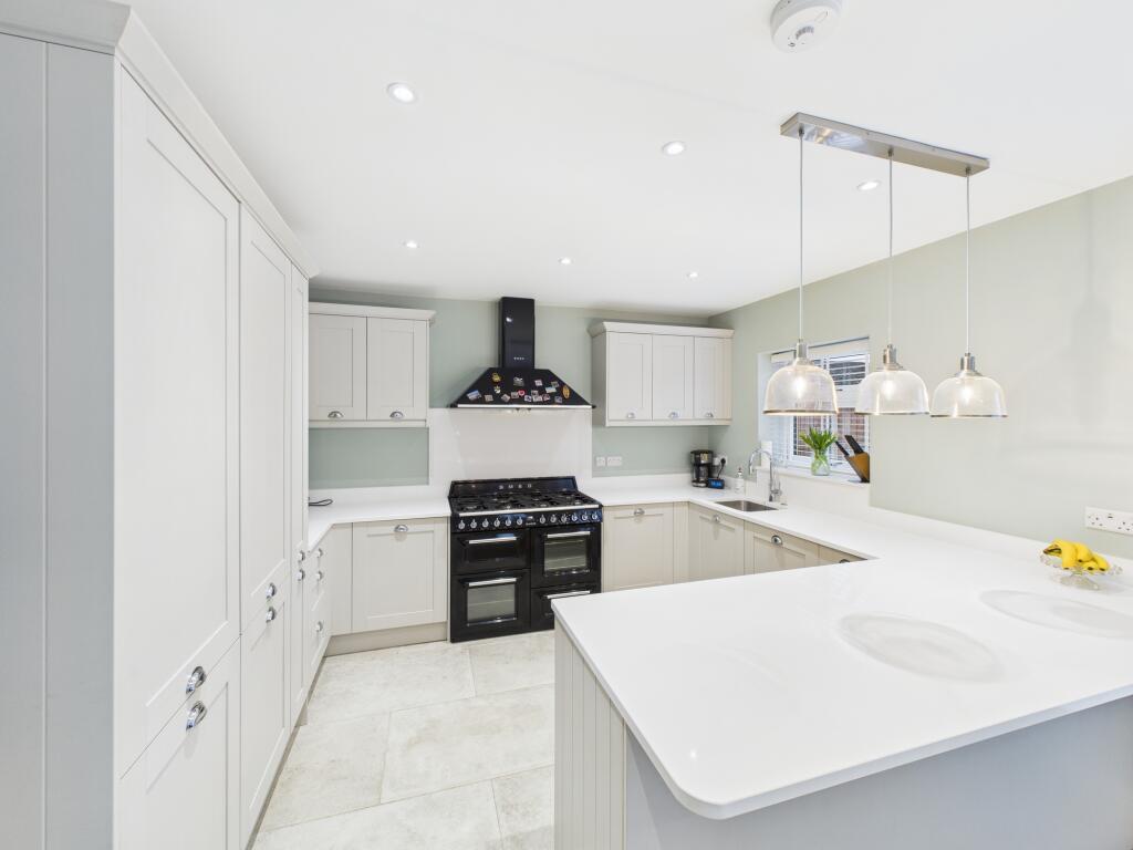 Laburnum Grove, Kingsway photo 2