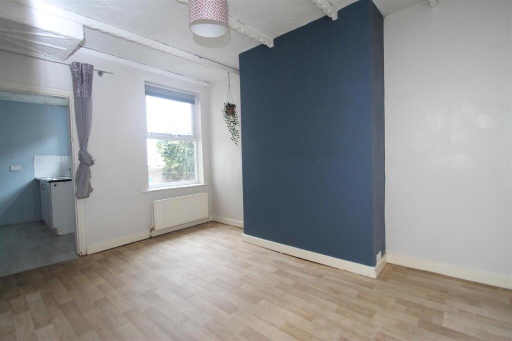 Victoria Terrace, Starbeck, Harrogate photo 4