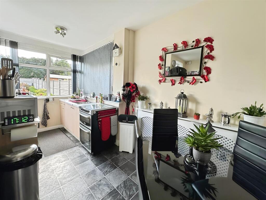 Additional image 10 of Mount Grove, Bradford, BD2 2JL