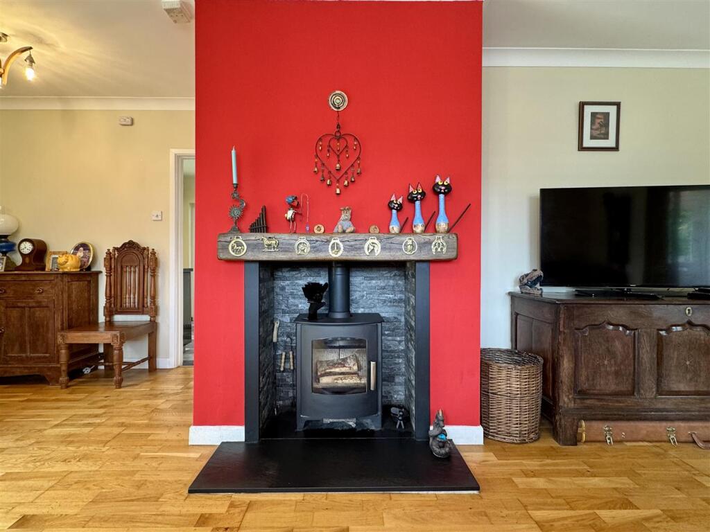 Loop Road, Beachley, Chepstow photo 3