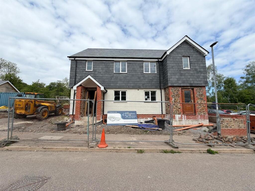 Main image of property: Quarryman Close, Bampton