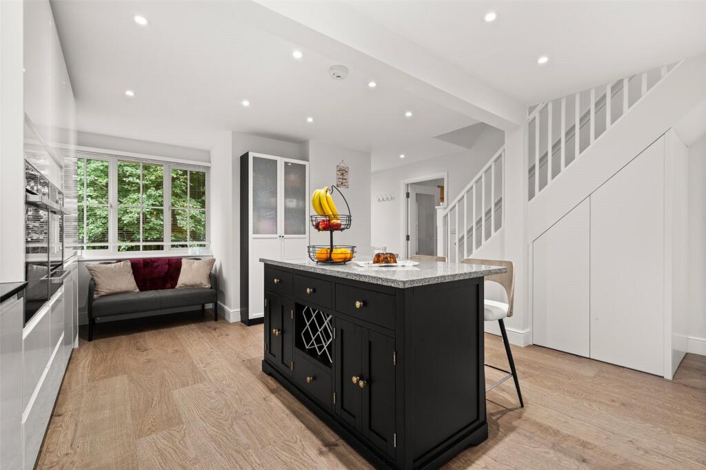 Hollerith Rise, Bracknell, Berkshire, RG12 photo 3