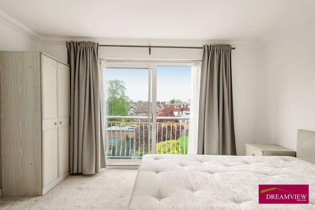 Apartment in London - View 4