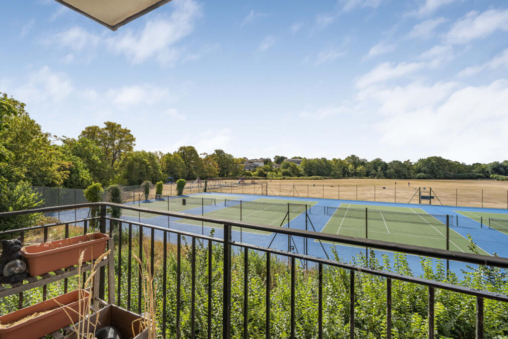 Apartment in Enfield - View 3