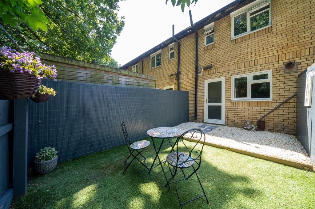 House in Dinas Powys, Vale of Glamorgan - View 3