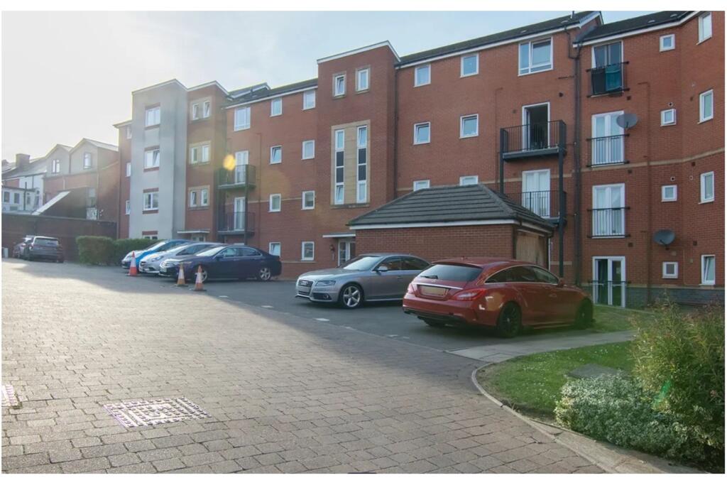 Main image of property: Cape Hill, Smethwick, B66