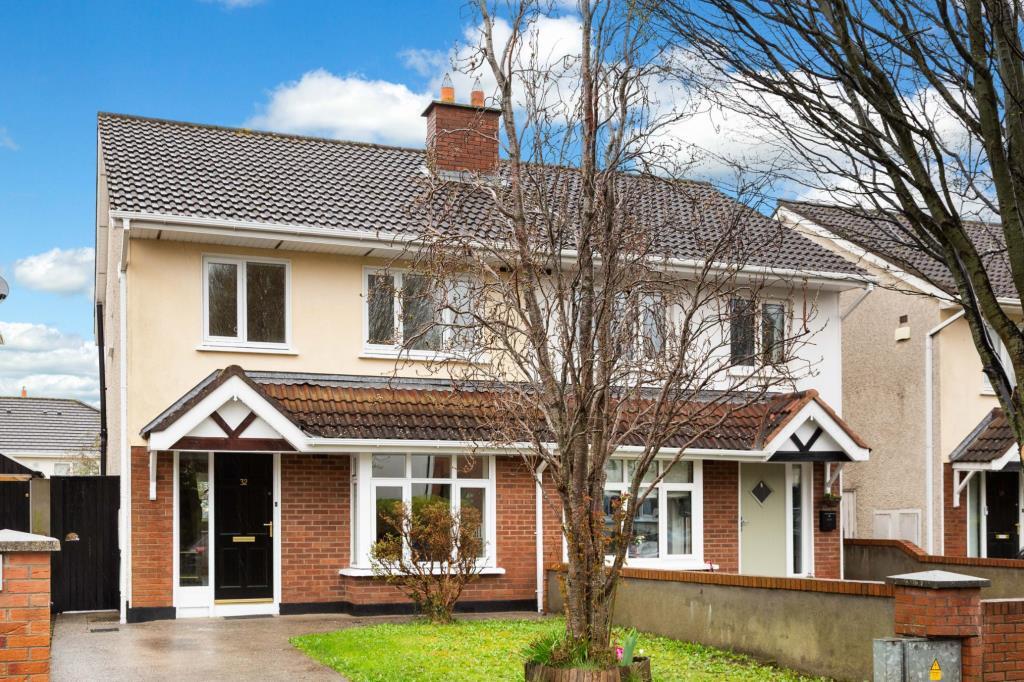 Main image of property: 32 Luttrellstown Rise, Castleknock, Dublin 15, D15 W3P3