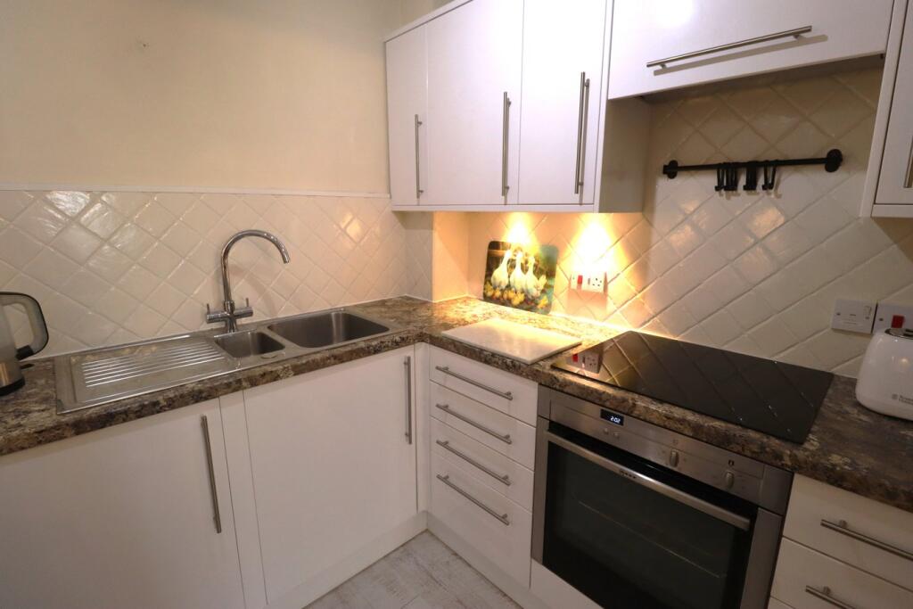 Hart Road, Benfleet, SS7 photo 2
