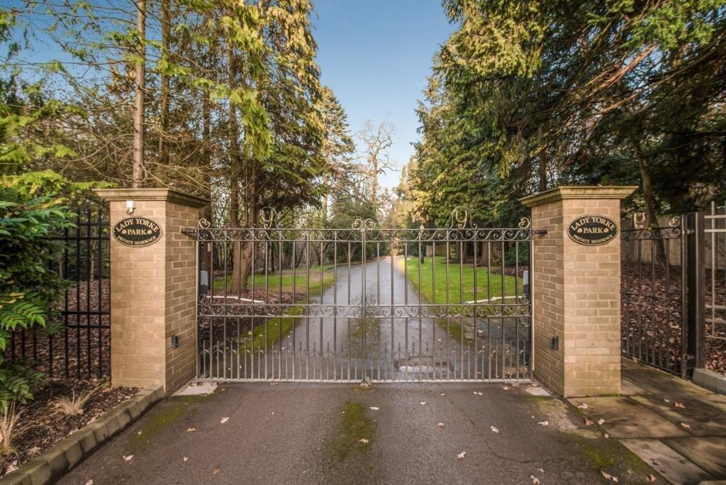 Main image of property: Seven Hills Road,, Sl0