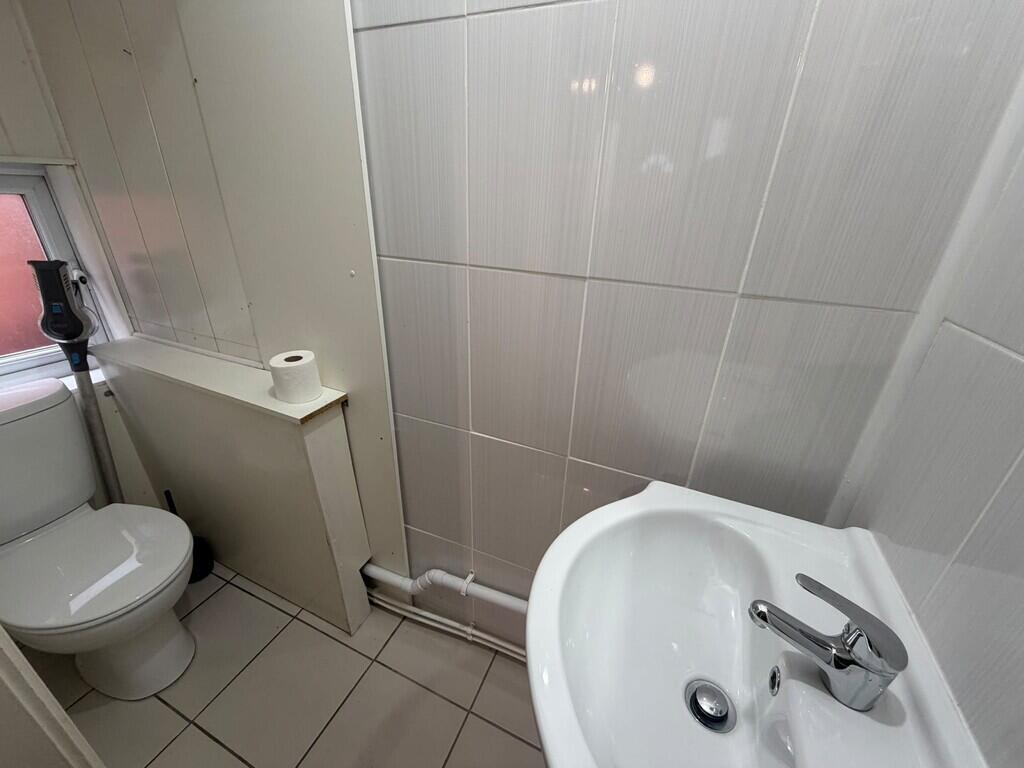 House in Birmingham, West Midlands - View 5