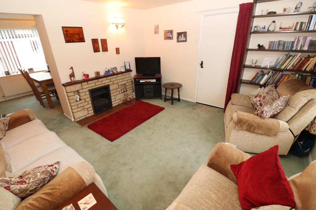 Beech Crescent, Irchester, NN29 7DX photo 4