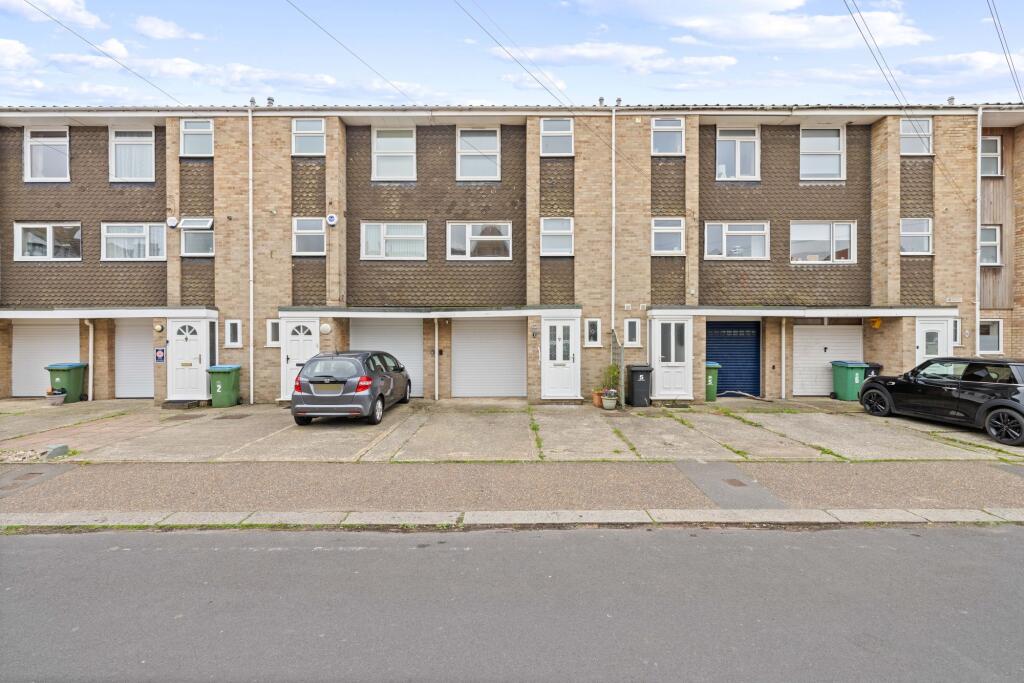 Stocker Road, Bognor Regis, PO21 photo 2