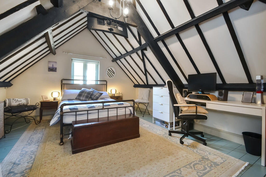 House in Havant, Hampshire - More