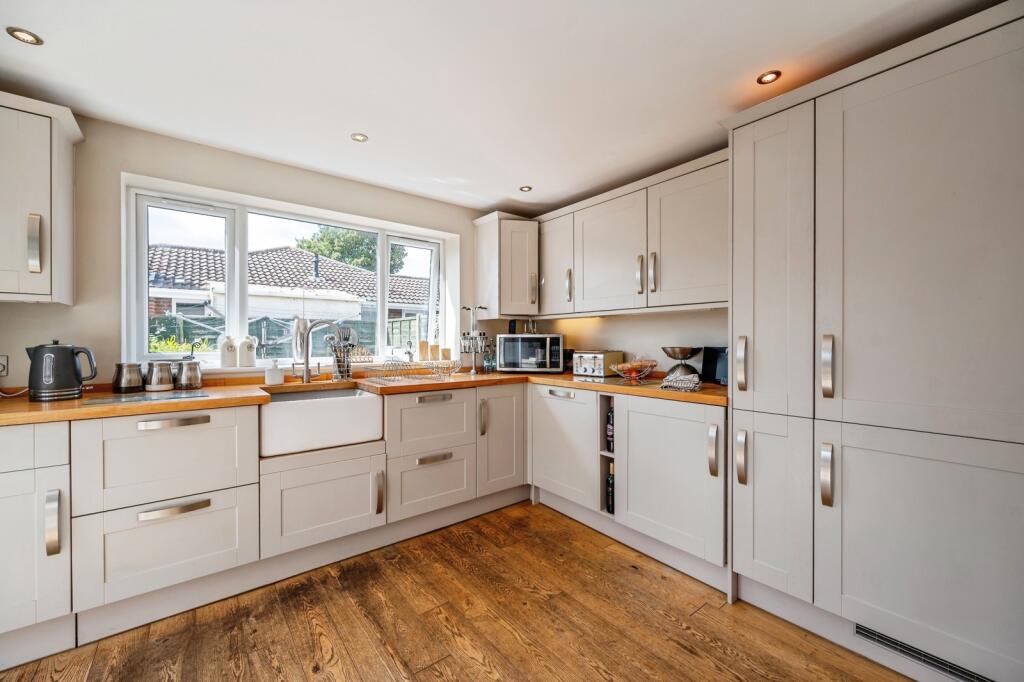 House in Havant, Hampshire - View 4