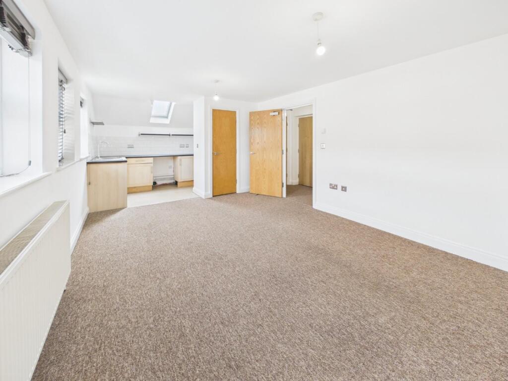 Apartment in Bristol, Whitehall - View 3