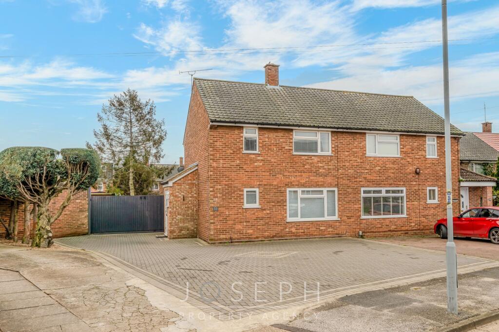 Main image of property: Dunlin Road, Ipswich, IP2