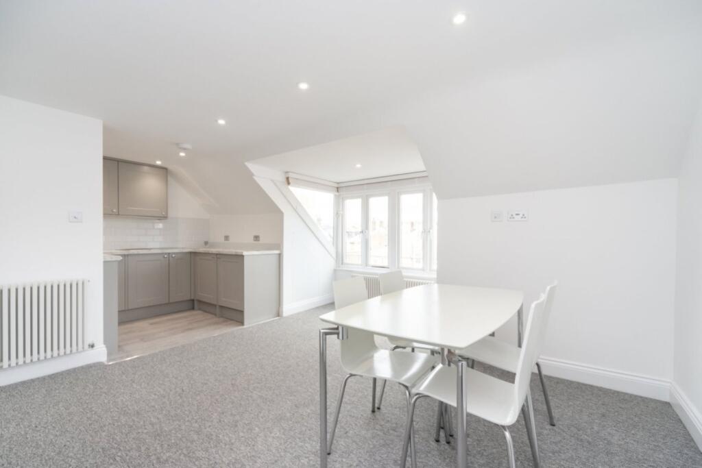 Apartment in London - View 5