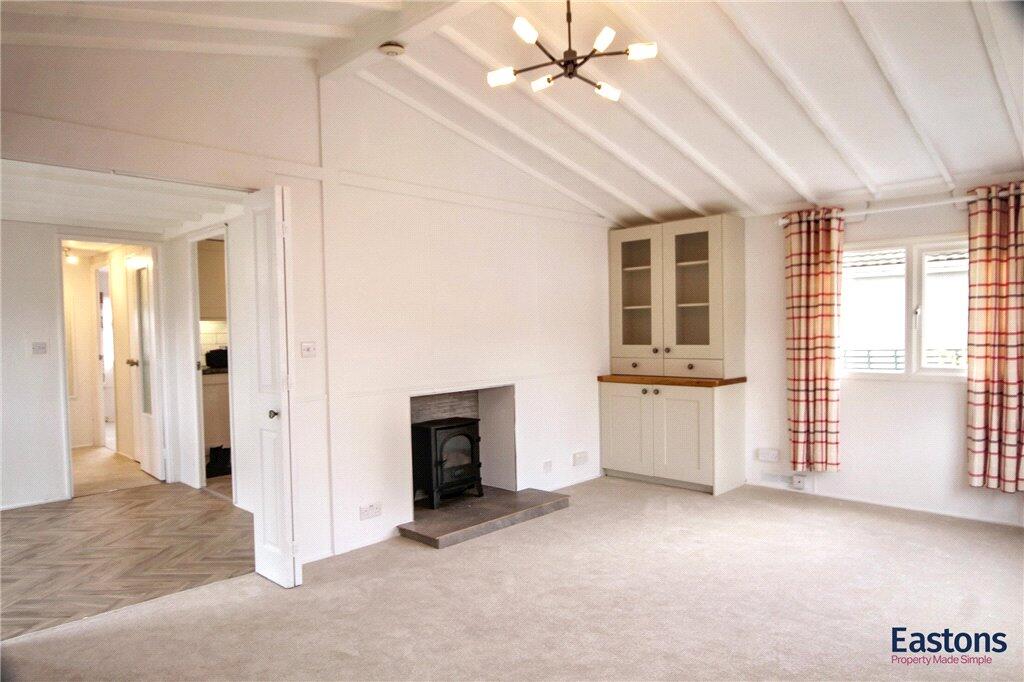 Riverhill Gardens, Worcester Park, KT4 photo 2