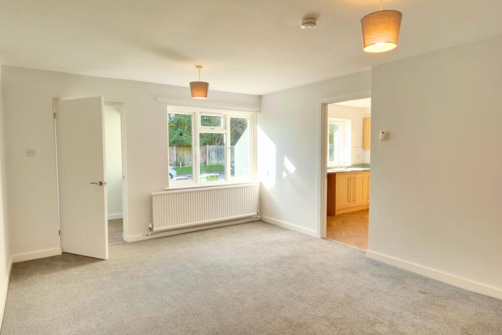 Jacobs Close, Clanfield photo 4