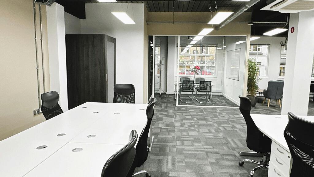 2 Bath Place London EC2A 3dr suite 12_5.jpg