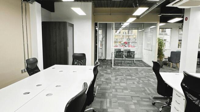 2 Bath Place London EC2A 3dr  suite 12_5.jpg