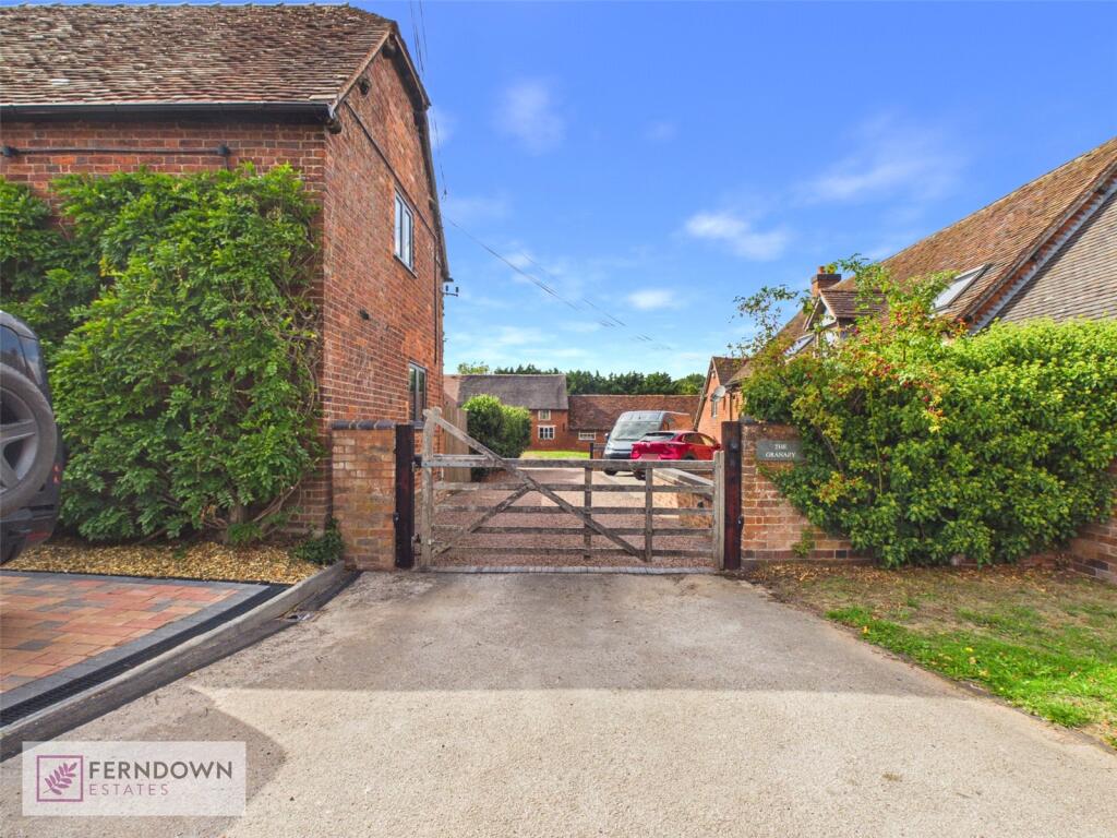 The Byre Barns, Packington Lane, Maxstoke, Warwickshire, B46 photo 3