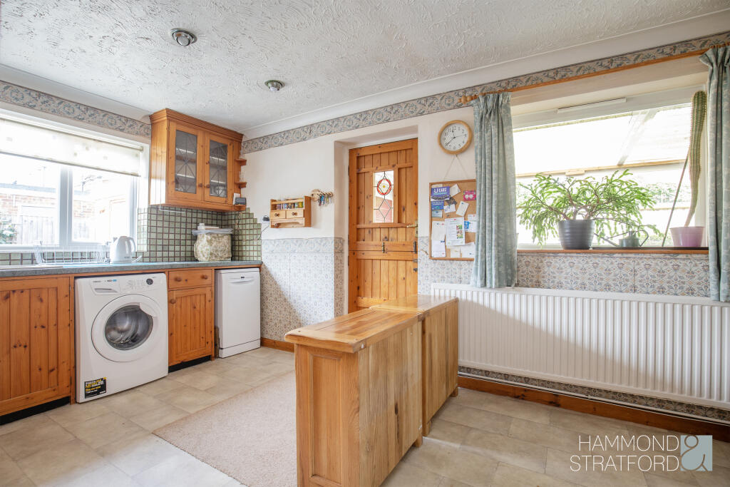 Park Drive, Hethersett photo 3