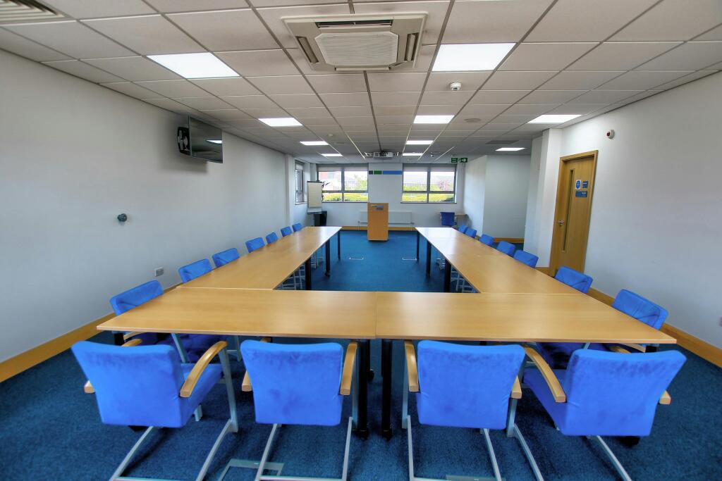 H7D_4142_3_4_5_6_7_Interior 4.jpg